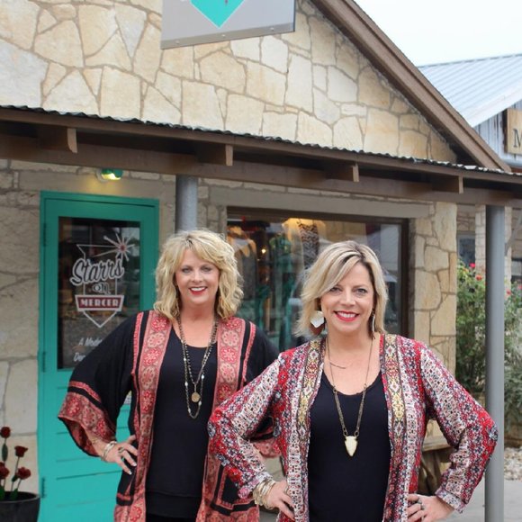 Meet your Posher, Melissa Starr & Sarah Starr - Picture 1 of 2